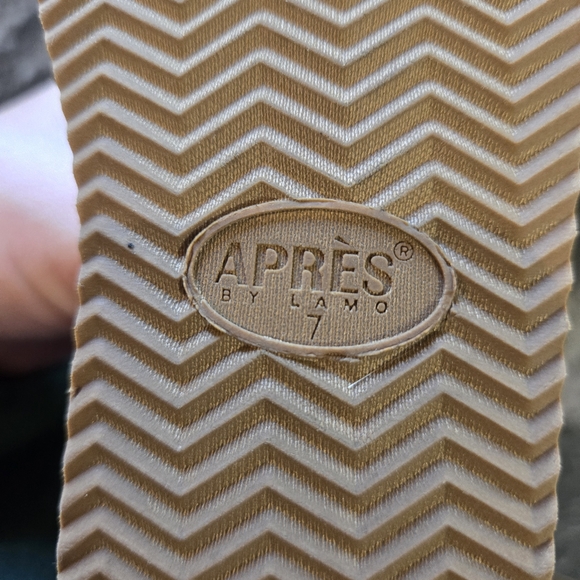 Girls Boots size 6 - Picture 4 of 4